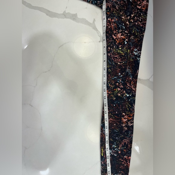 Like New- Lululemon Invigorate High Rise Tight 25” - Picture 5 of 10